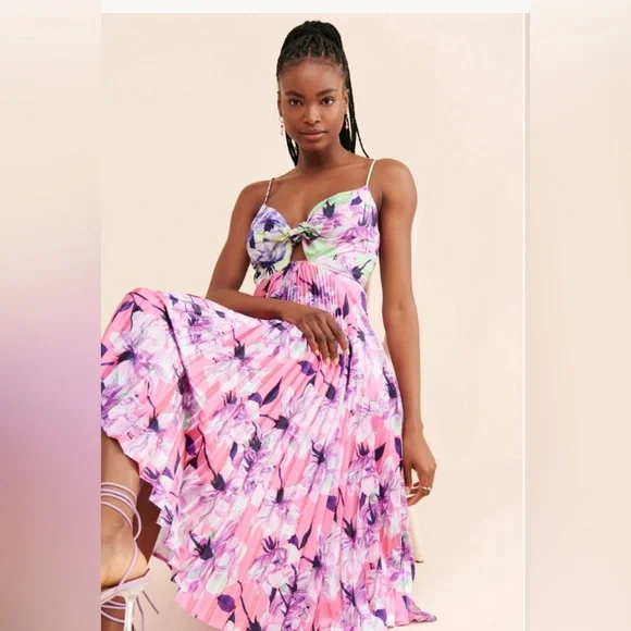 Midi Dress with pleated skirt size S,wedding guest, resortwear adjustable straps - Picture 4 of 16